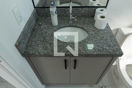 Apartamento à venda com 50m², 2 quartos e sem vaga Apartamento à venda com 50m², 2 quartos e sem vagaBanheiro