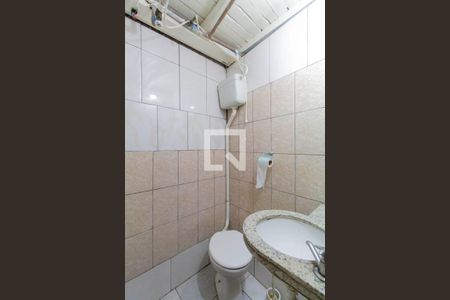 Casa à venda com 185m², 2 quartos e 1 vaga Casa à venda com 185m², 2 quartos e 1 vagaBanheiro Externo
