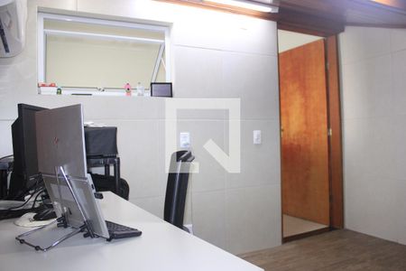 Casa de condomínio à venda com 130m², 3 quartos e 2 vagasSótão
