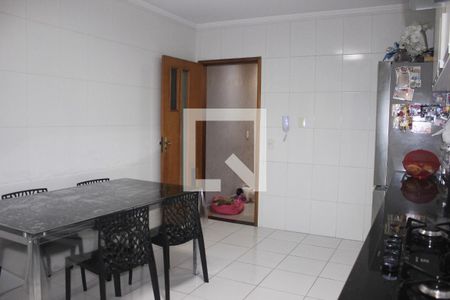 Casa de condomínio à venda com 130m², 3 quartos e 2 vagasCozinha