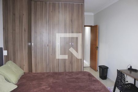 Casa de condomínio à venda com 130m², 3 quartos e 2 vagas1º Suíte