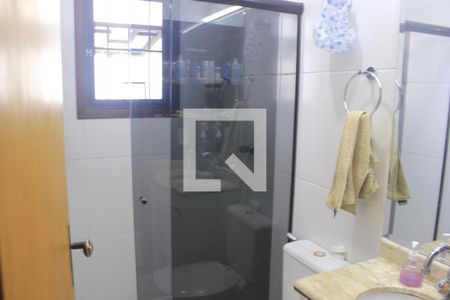 Casa de condomínio à venda com 130m², 3 quartos e 2 vagasBanheiro da 1º Suíte