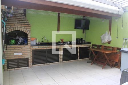 Casa de condomínio à venda com 130m², 3 quartos e 2 vagasEspaço gourmet com lavanderia