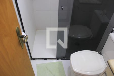 Casa de condomínio à venda com 130m², 3 quartos e 2 vagasBanheiro da 1º Suíte