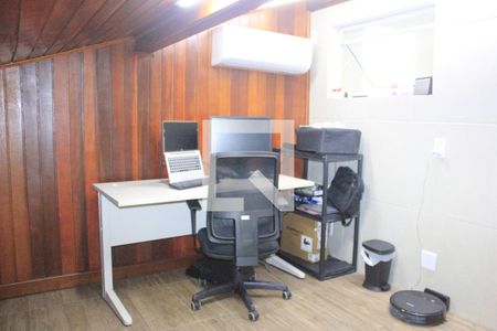 Casa de condomínio à venda com 130m², 3 quartos e 2 vagasSótão