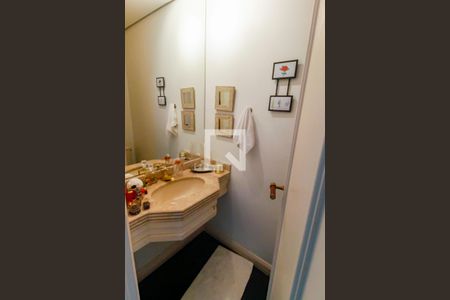 Apartamento para alugar com 280m², 4 quartos e 4 vagas Apartamento para alugar com 280m², 4 quartos e 4 vagasLavabo