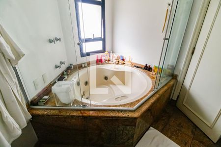 Apartamento para alugar com 280m², 4 quartos e 4 vagas Apartamento para alugar com 280m², 4 quartos e 4 vagasBanheiro 2 - Suíte master