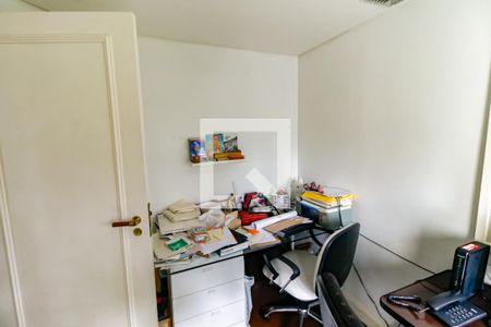 Apartamento para alugar com 280m², 4 quartos e 4 vagas Apartamento para alugar com 280m², 4 quartos e 4 vagasEscritório