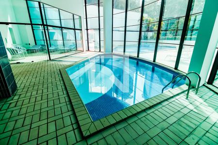 Apartamento para alugar com 280m², 4 quartos e 4 vagas Apartamento para alugar com 280m², 4 quartos e 4 vagasPiscina Coberta