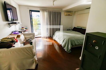 Apartamento para alugar com 280m², 4 quartos e 4 vagas Apartamento para alugar com 280m², 4 quartos e 4 vagasSuíte master