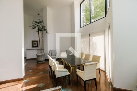 Apartamento para alugar com 280m², 4 quartos e 4 vagas Apartamento para alugar com 280m², 4 quartos e 4 vagasÁrea comum - Salão de festas