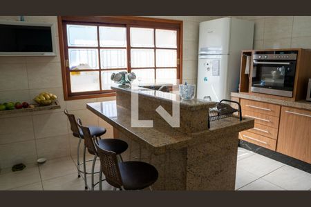 Casa à venda com 137m², 3 quartos e 3 vagascozinha