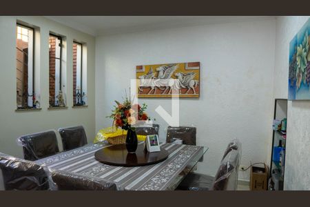 Casa à venda com 137m², 3 quartos e 3 vagassala de jantar