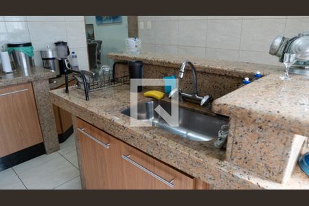 Casa à venda com 137m², 3 quartos e 3 vagascozinha