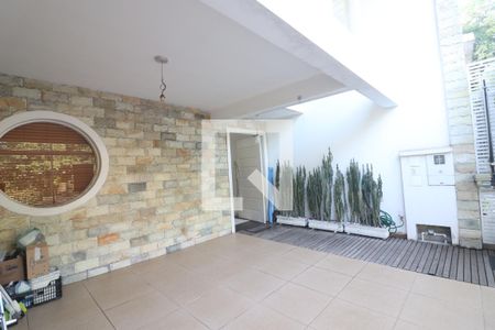 Casa à venda com 150m², 2 quartos e 2 vagasQuintal