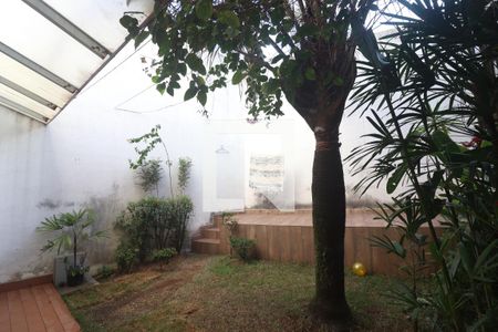 Casa à venda com 150m², 2 quartos e 2 vagasQuintal