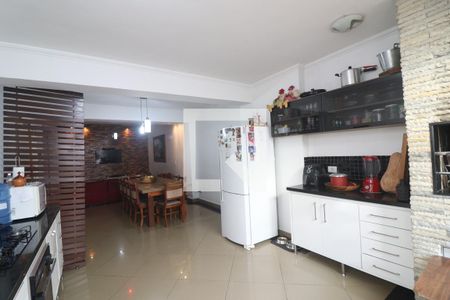 Casa à venda com 150m², 2 quartos e 2 vagasCozinha 