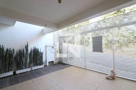 Casa à venda com 150m², 2 quartos e 2 vagasQuintal