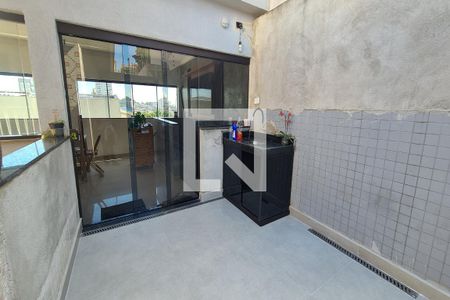 Casa à venda com 250m², 3 quartos e 4 vagasQuintal