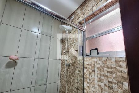 Casa à venda com 250m², 3 quartos e 4 vagasBanheiro salão de festa