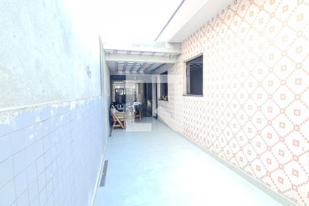 Casa à venda com 250m², 3 quartos e 4 vagasQuintal