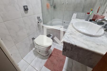 Casa à venda com 250m², 3 quartos e 4 vagasBanheiro