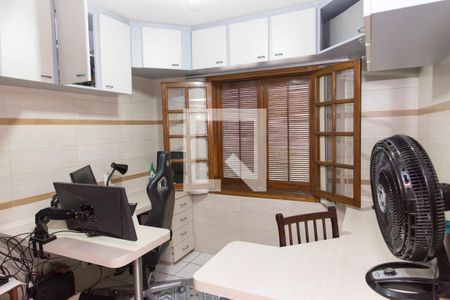 Casa à venda com 250m², 4 quartos e 3 vagasQuarto Suíte 2