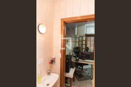 Casa à venda com 250m², 4 quartos e 3 vagasBanheiro da Suíte 2