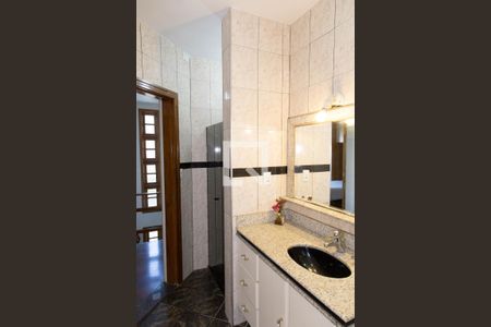 Casa à venda com 250m², 4 quartos e 3 vagasBanheiro Social