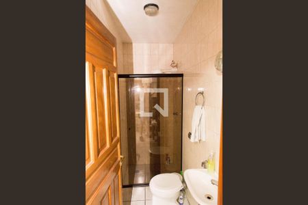 Casa à venda com 250m², 4 quartos e 3 vagasBanheiro da Suíte 2