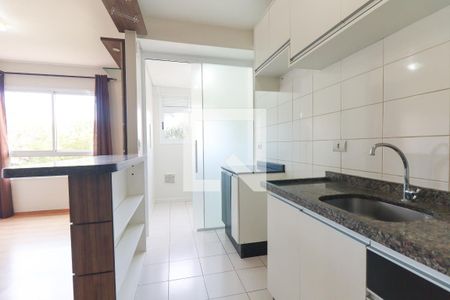 Cozinha  de apartamento para alugar com 2 quartos, 54m² em Campo Comprido, Curitiba