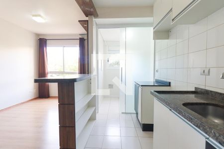 Cozinha  de apartamento para alugar com 2 quartos, 54m² em Campo Comprido, Curitiba