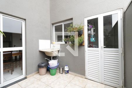 Apartamento para alugar com 63m², 2 quartos e 1 vagaÁrea de Serviço