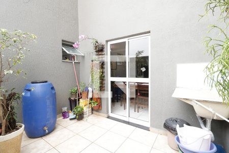 Apartamento para alugar com 63m², 2 quartos e 1 vagaÁrea de Serviço