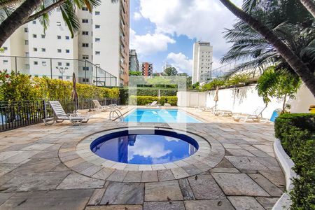 Apartamento para alugar com 80m², 3 quartos e 2 vagasÁrea Comum - Piscinas