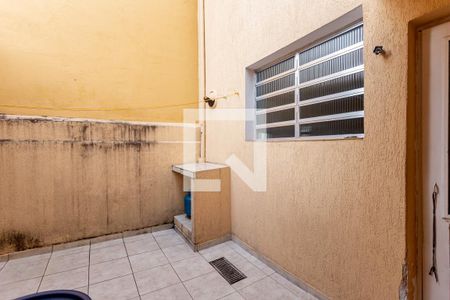 Casa à venda com 230m², 2 quartos e 2 vagasQuintal