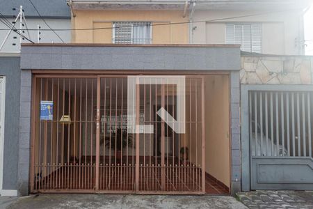 Casa à venda com 230m², 2 quartos e 2 vagasFachada