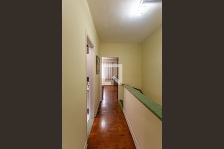 Casa à venda com 230m², 2 quartos e 2 vagasCorredor