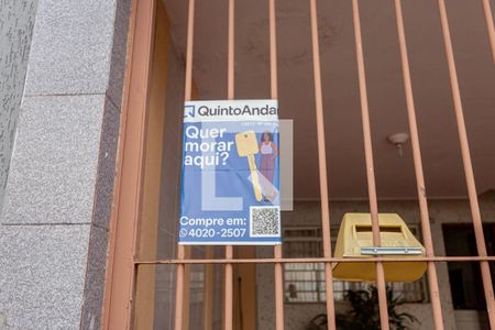 Casa à venda com 230m², 2 quartos e 2 vagasPlaquinha