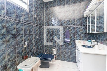 Casa à venda com 230m², 2 quartos e 2 vagasBanheiro