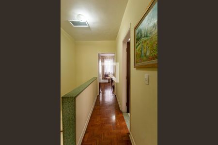 Casa à venda com 230m², 2 quartos e 2 vagasCorredor