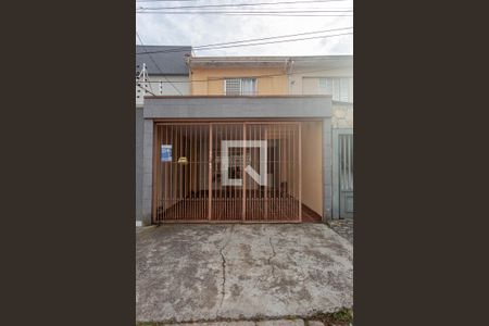 Casa à venda com 230m², 2 quartos e 2 vagasFachada