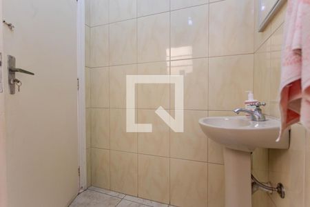 Casa à venda com 230m², 2 quartos e 2 vagasBanheiro de serviço