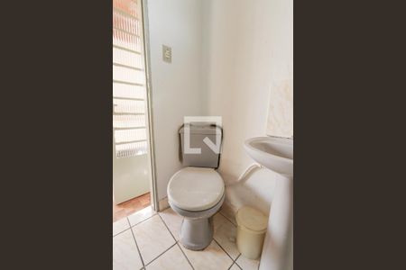 Banheiro de casa para alugar com 1 quarto, 32m² em Casa Verde Média, São Paulo