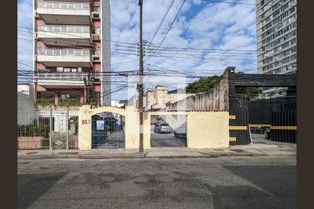 Apartamento para alugar com 60m², 2 quartos e 1 vaga Apartamento para alugar com 60m², 2 quartos e 1 vagaEntrada