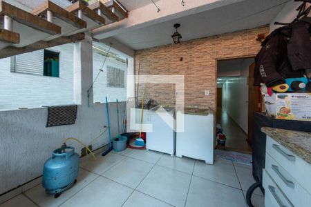 Casa à venda com 300m², 3 quartos e 2 vagas Casa à venda com 300m², 3 quartos e 2 vagasÁrea de serviço