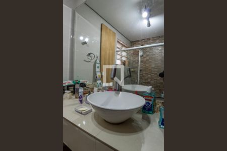 Casa à venda com 300m², 3 quartos e 2 vagas Casa à venda com 300m², 3 quartos e 2 vagasBanheiro