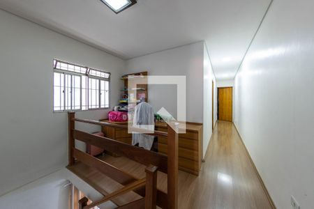 Casa à venda com 300m², 3 quartos e 2 vagas Casa à venda com 300m², 3 quartos e 2 vagasSala