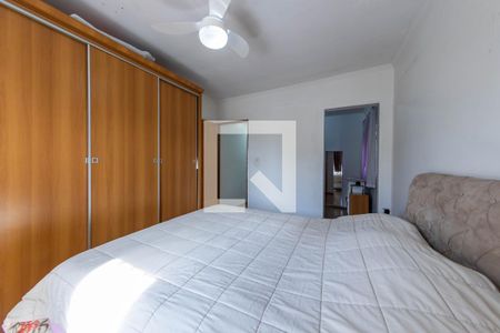 Casa à venda com 300m², 3 quartos e 2 vagas Casa à venda com 300m², 3 quartos e 2 vagasQuarto