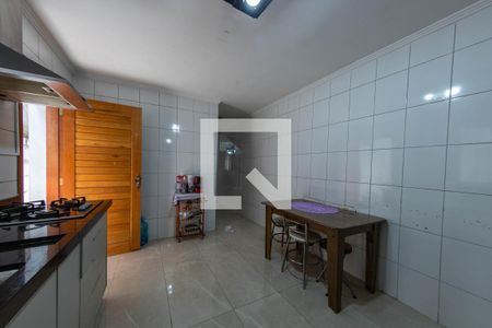 Casa à venda com 300m², 3 quartos e 2 vagas Casa à venda com 300m², 3 quartos e 2 vagasCozinha